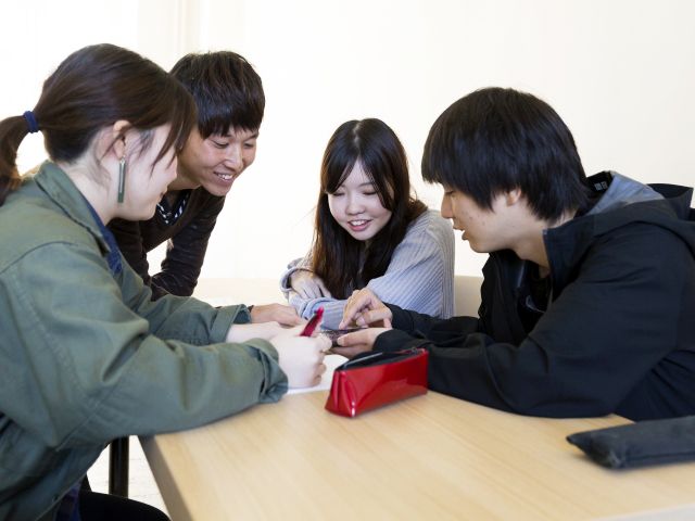Étudiants étrangers campus UCO Angers