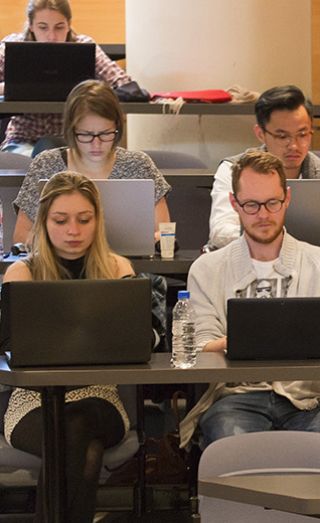 Étudiants en Sciences humaines et sociales campus UCO Angers