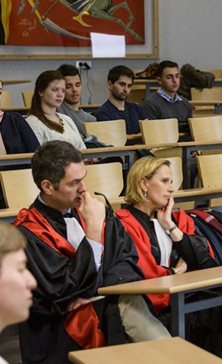 Remise de prix pour la faculté deDroit, économie et gestion