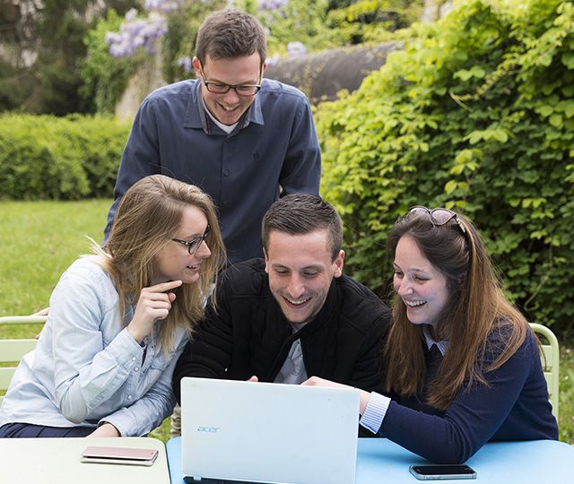 Étudiants campus UCO Laval